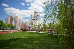 Сквер у Троицкого храма 